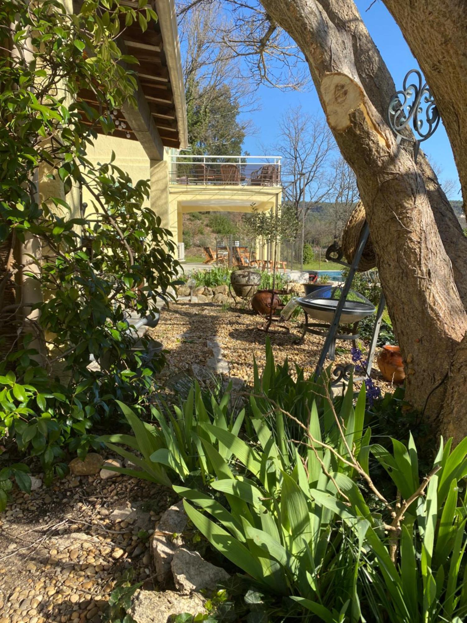 L'Eveil En Provence Acomodação com café da manhã Entrecasteaux Exterior foto