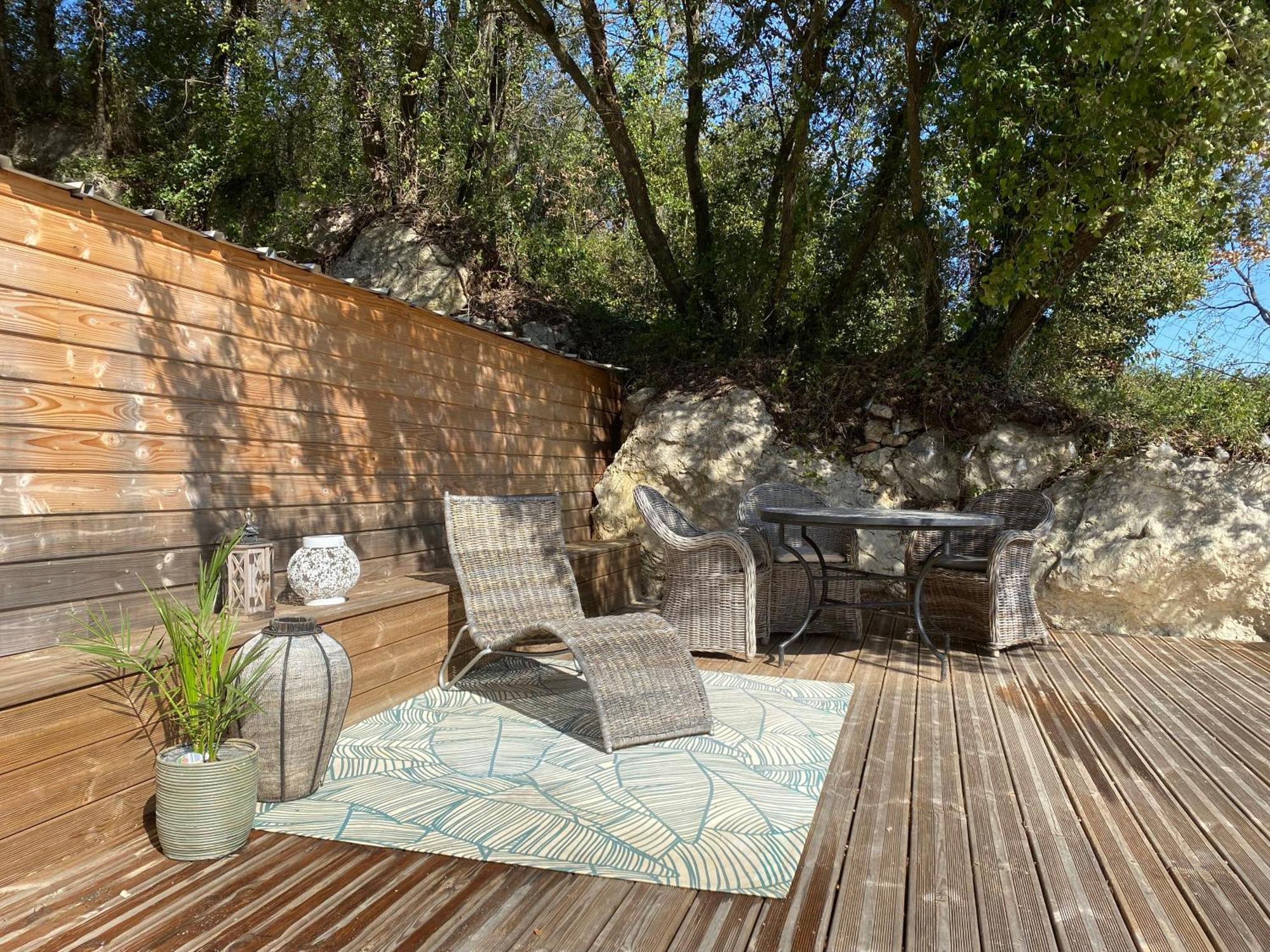 L'Eveil En Provence Acomodação com café da manhã Entrecasteaux Exterior foto