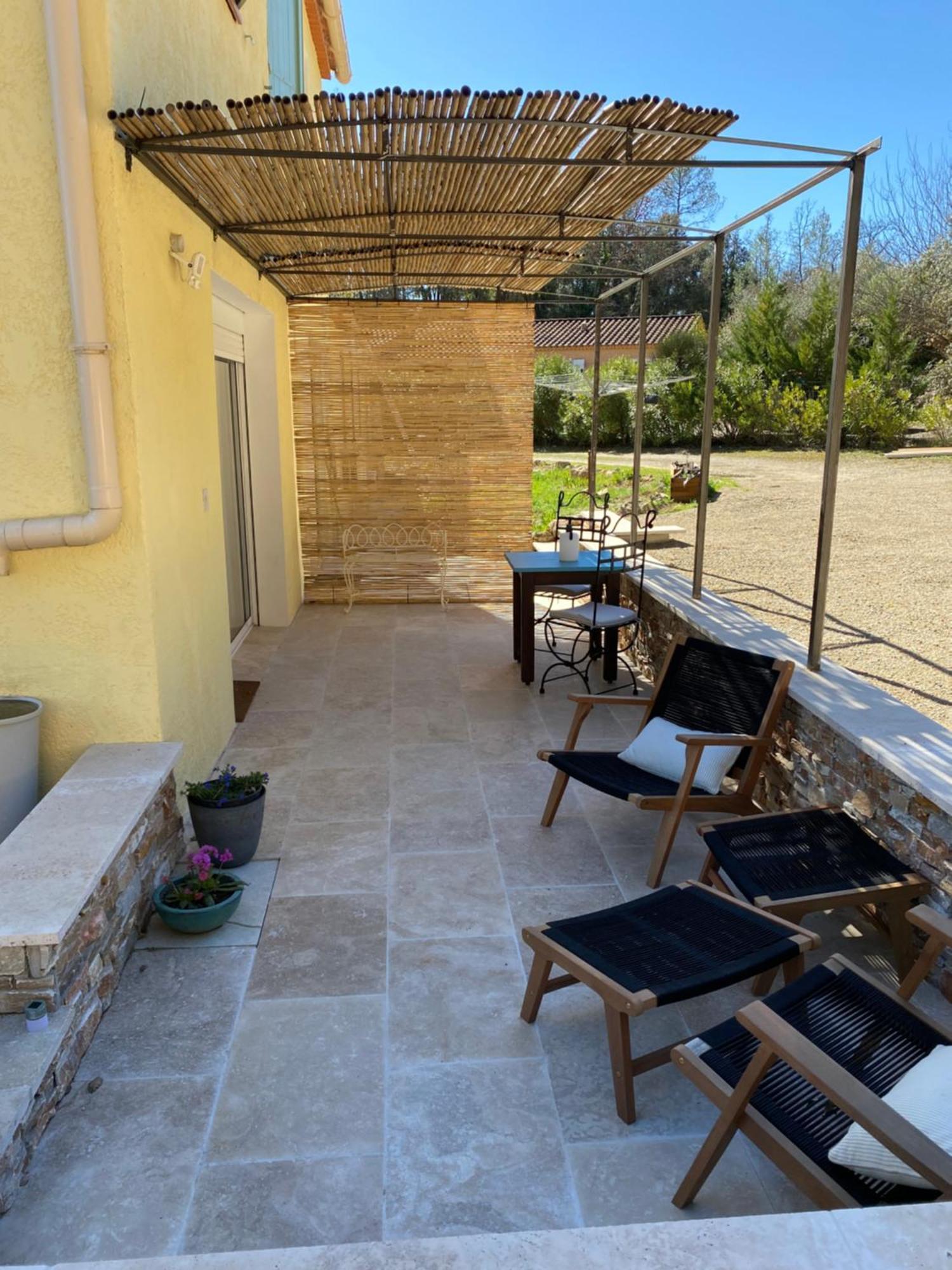 L'Eveil En Provence Acomodação com café da manhã Entrecasteaux Exterior foto